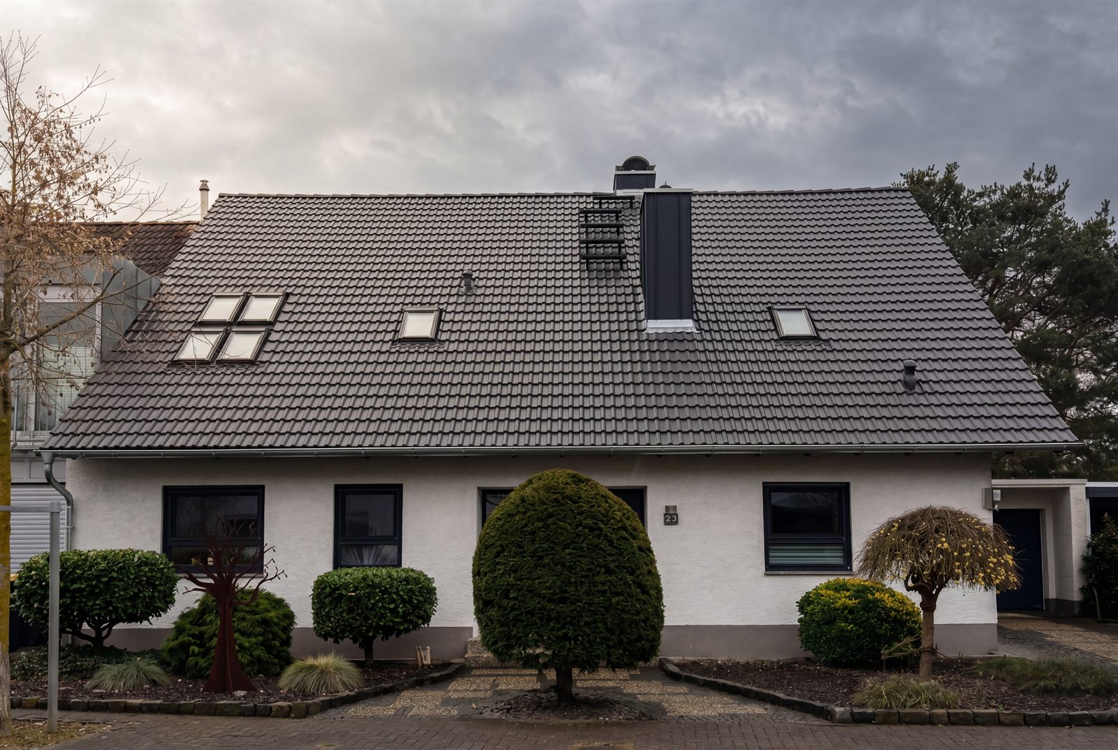Einfamilienhaus mit neuer Ziegeleindeckung